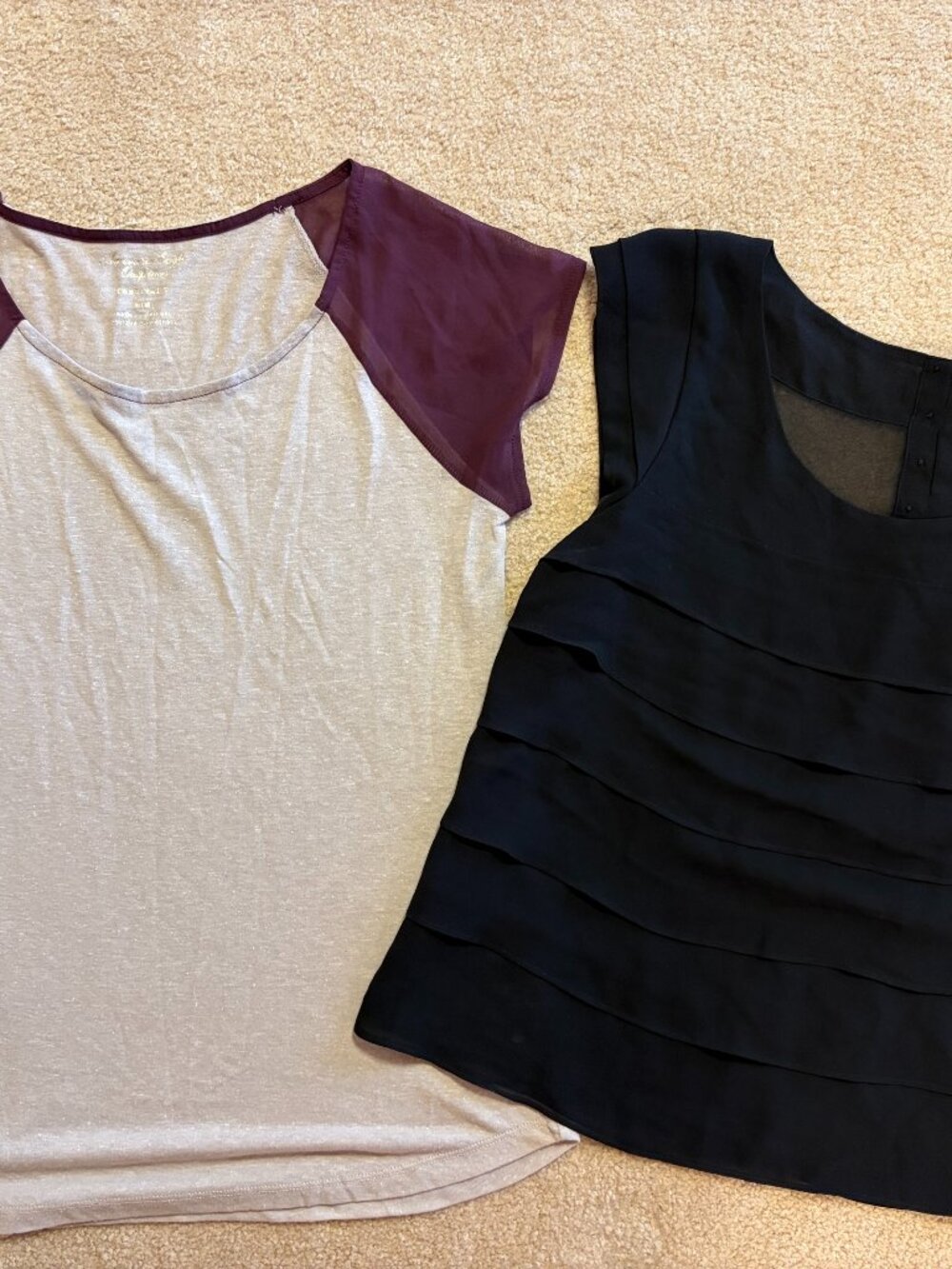 Ladies Bundle of 2 American Eagle shirts black tan size medium